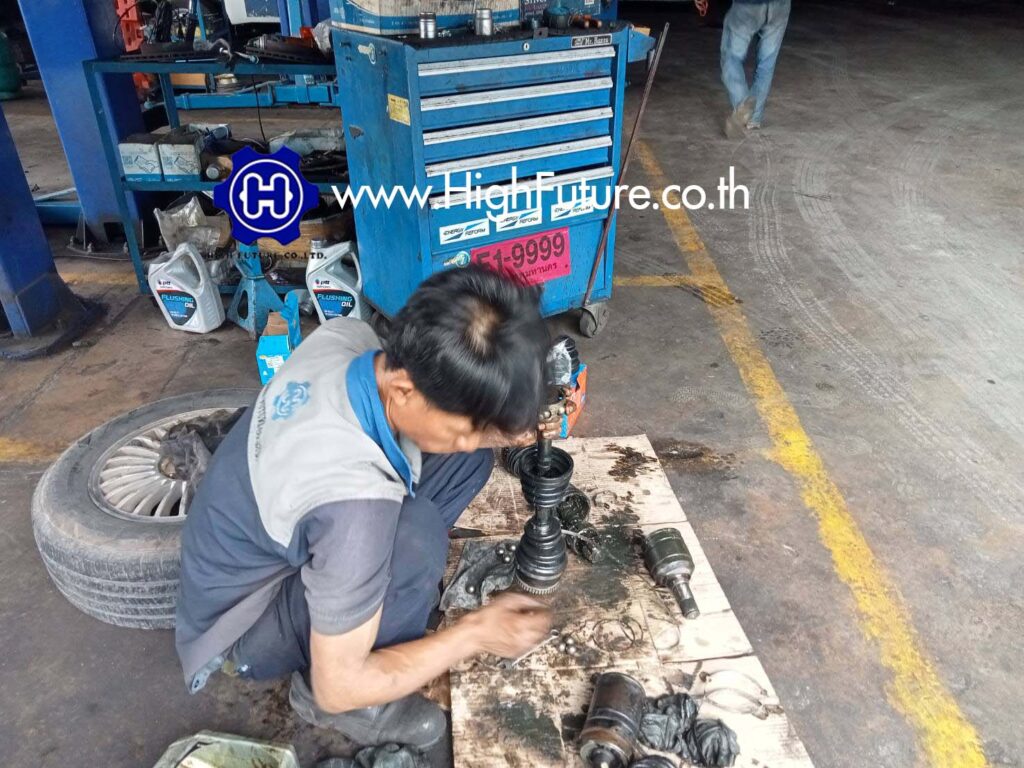 NISSANCEFIRO เปลี่ยนยางหุ้มเพลาขับ 3 - High Future บริษัท ไฮฟิวเจอร์ จำกัด ศูนย์ติดตั้งแก๊สรถยนต์มาตรฐาน ซ่อมรถยนต์ ช่วงล่าง เบรค คลัทช์