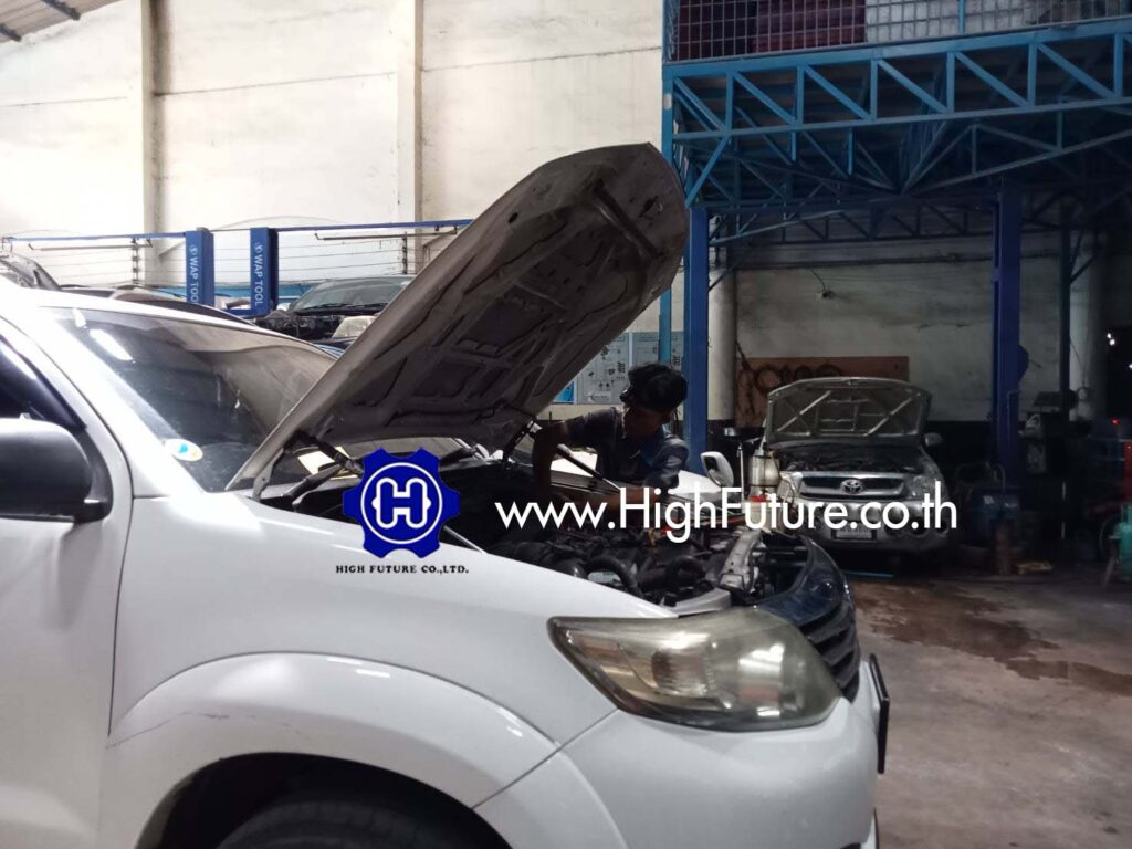 TOYOTAFORTUNERถ่ายน้ำมันเครื่อง 1 1 - High Future บริษัท ไฮฟิวเจอร์ จำกัด ศูนย์ติดตั้งแก๊สรถยนต์มาตรฐาน ซ่อมรถยนต์ ช่วงล่าง เบรค คลัทช์