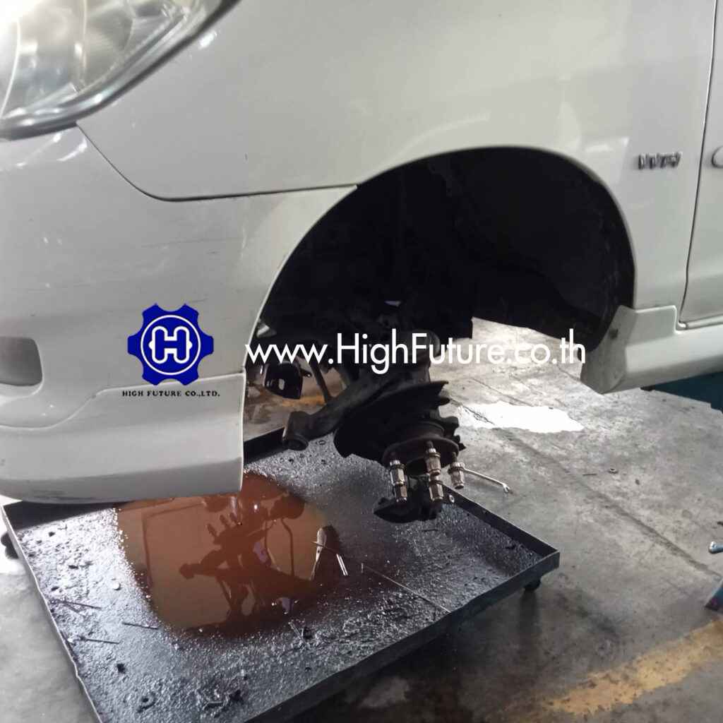 TOYOTA INNOVA เปลี่ยนหม้อลมเบรคพร้อมปั๊มครัช 3 - High Future บริษัท ไฮฟิวเจอร์ จำกัด ศูนย์ติดตั้งแก๊สรถยนต์มาตรฐาน ซ่อมรถยนต์ ช่วงล่าง เบรค คลัทช์