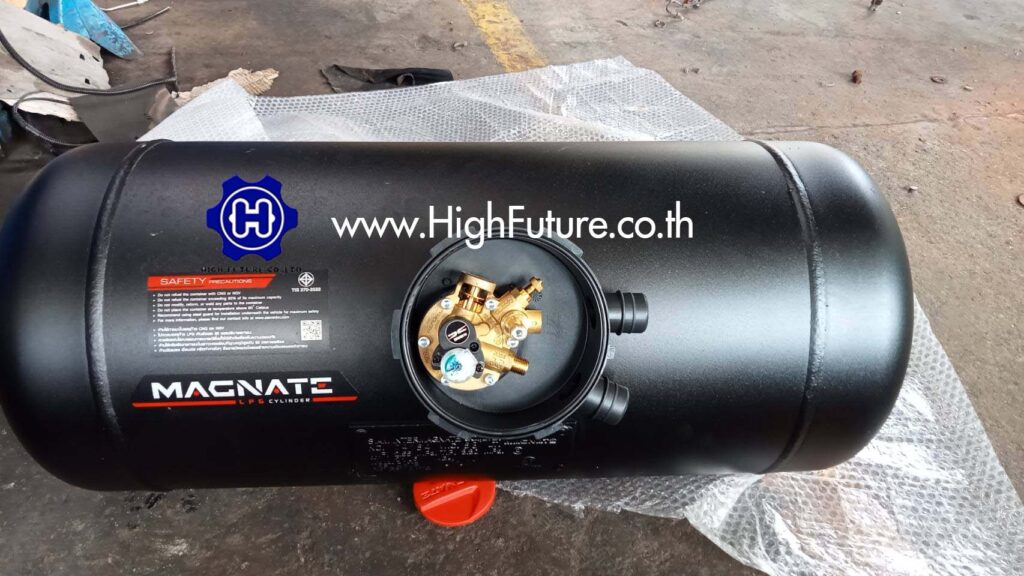 TOYOTA HIACE เปลี่ยนถังแคปซูล 2 - High Future บริษัท ไฮฟิวเจอร์ จำกัด ศูนย์ติดตั้งแก๊สรถยนต์มาตรฐาน ซ่อมรถยนต์ ช่วงล่าง เบรค คลัทช์