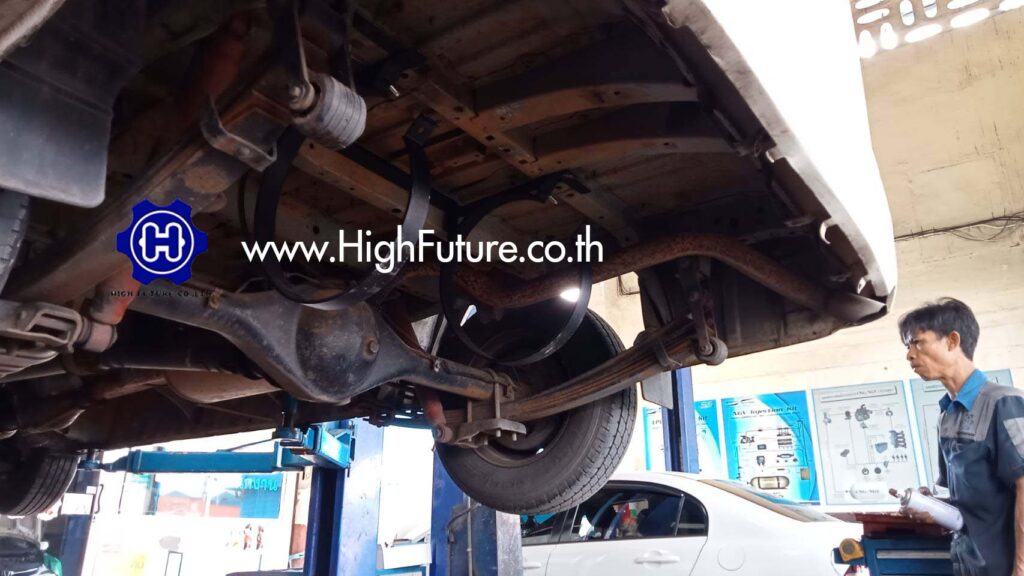 TOYOTA HIACE เปลี่ยนถังแคปซูล 3 - High Future บริษัท ไฮฟิวเจอร์ จำกัด ศูนย์ติดตั้งแก๊สรถยนต์มาตรฐาน ซ่อมรถยนต์ ช่วงล่าง เบรค คลัทช์