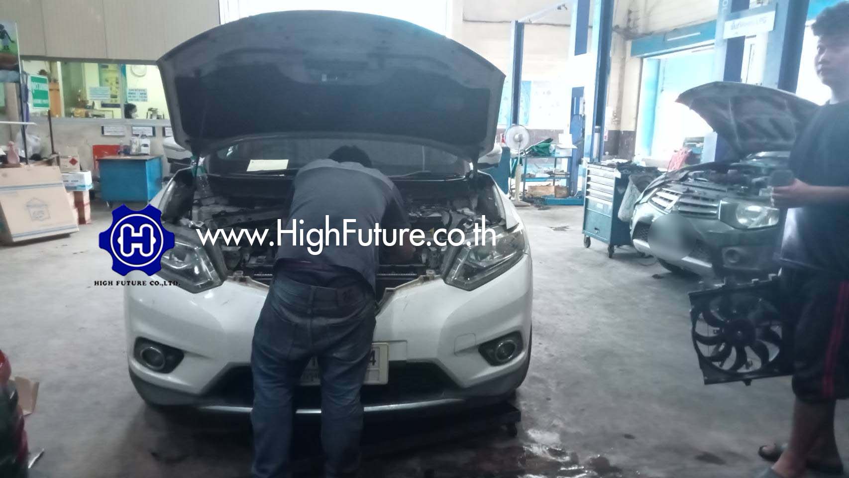 NISSANX TRAIL เปลี่ยนหม้อน้ำใหม่ 3 - High Future บริษัท ไฮฟิวเจอร์ จำกัด ศูนย์ติดตั้งแก๊สรถยนต์มาตรฐาน ซ่อมรถยนต์ ช่วงล่าง เบรค คลัทช์