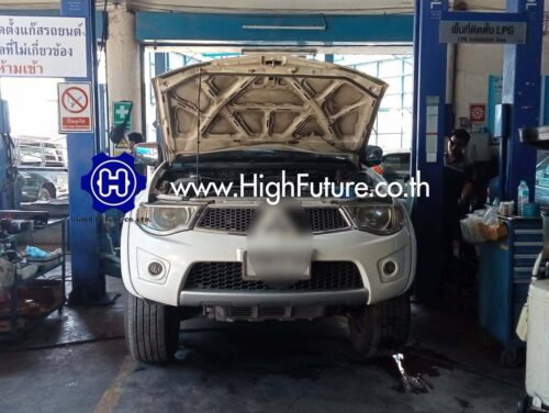 MITSUBISHI TRITON เปลี่ยนถ่ายน้ำมันเครื่อง 2 - High Future บริษัท ไฮฟิวเจอร์ จำกัด ศูนย์ติดตั้งแก๊สรถยนต์มาตรฐาน ซ่อมรถยนต์ ช่วงล่าง เบรค คลัทช์