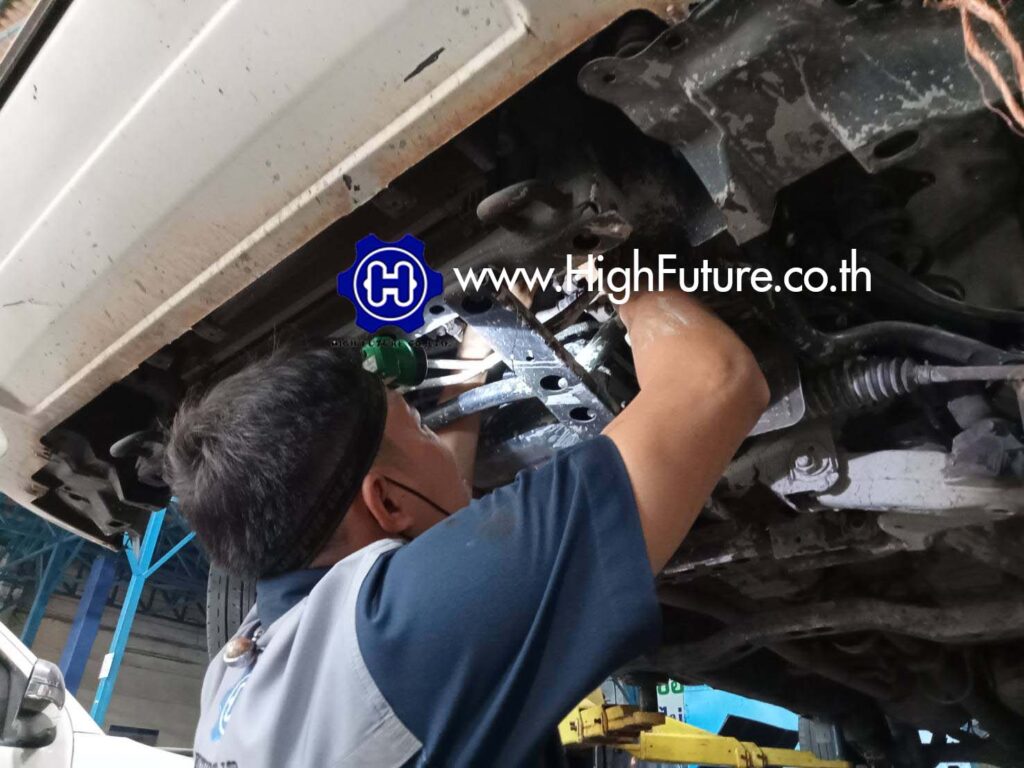 TOYOTA VIGO เปลี่ยนคอยจุดระเบิด 1 - High Future บริษัท ไฮฟิวเจอร์ จำกัด ศูนย์ติดตั้งแก๊สรถยนต์มาตรฐาน ซ่อมรถยนต์ ช่วงล่าง เบรค คลัทช์