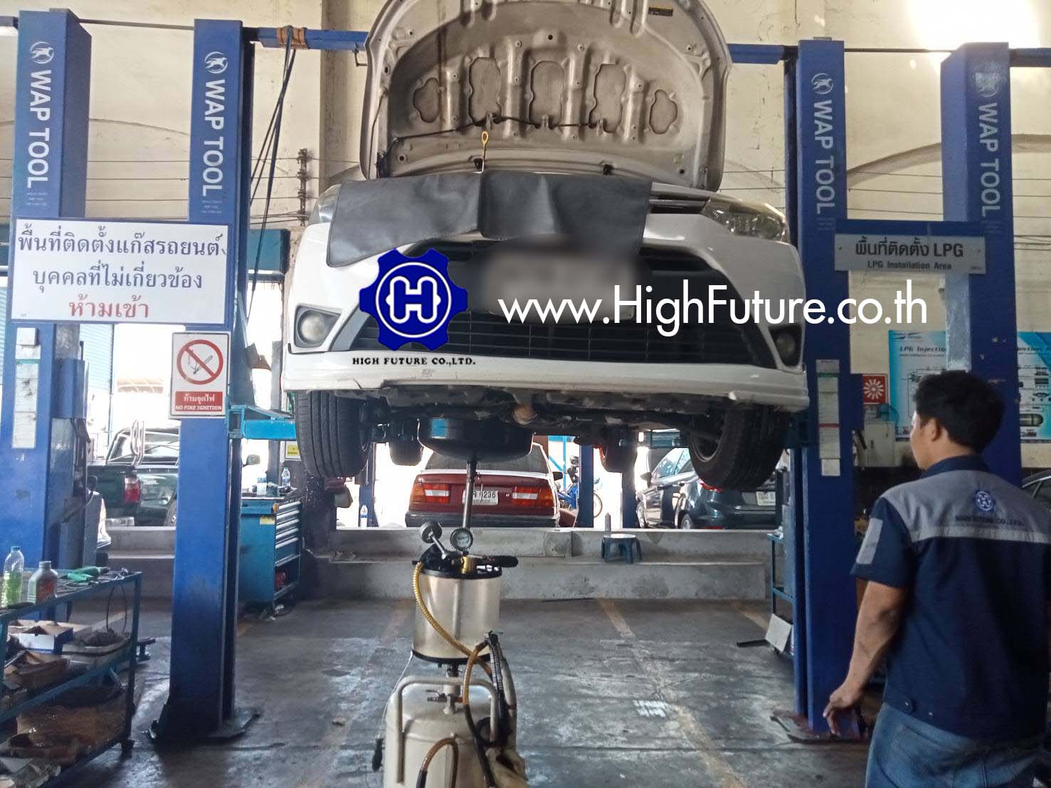 TOYOTA VIOS เปลี่ยนถ่ายน้ำมันเครื่อง 1 - High Future บริษัท ไฮฟิวเจอร์ จำกัด ศูนย์ติดตั้งแก๊สรถยนต์มาตรฐาน ซ่อมรถยนต์ ช่วงล่าง เบรค คลัทช์